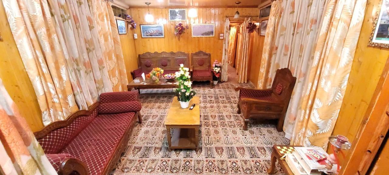 Tashkand Houseboat Srīnagar Kültér fotó