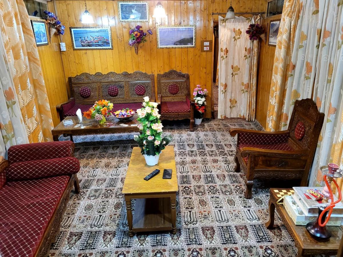 Tashkand Houseboat Srīnagar Kültér fotó