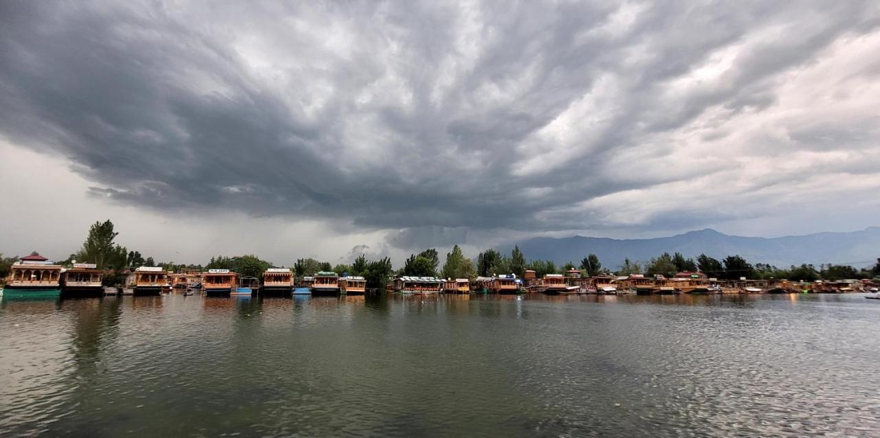 Tashkand Houseboat Srīnagar Kültér fotó